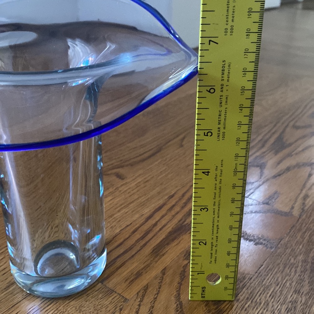 Glass vase - Picture 7 of 8